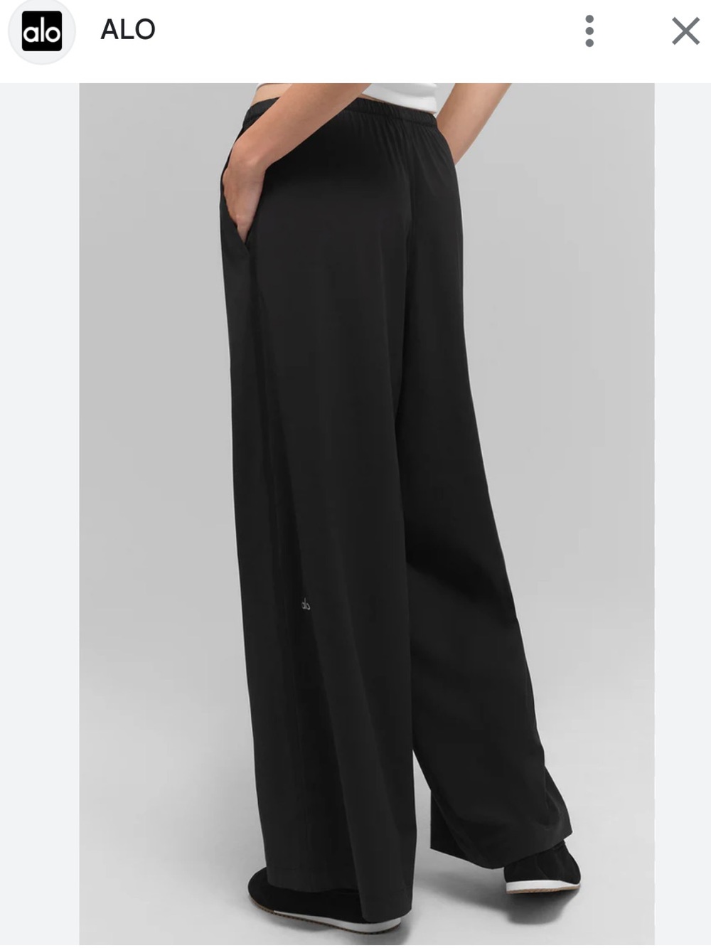 ALO Yoga Breezy Wide-Leg Pants in Black medium